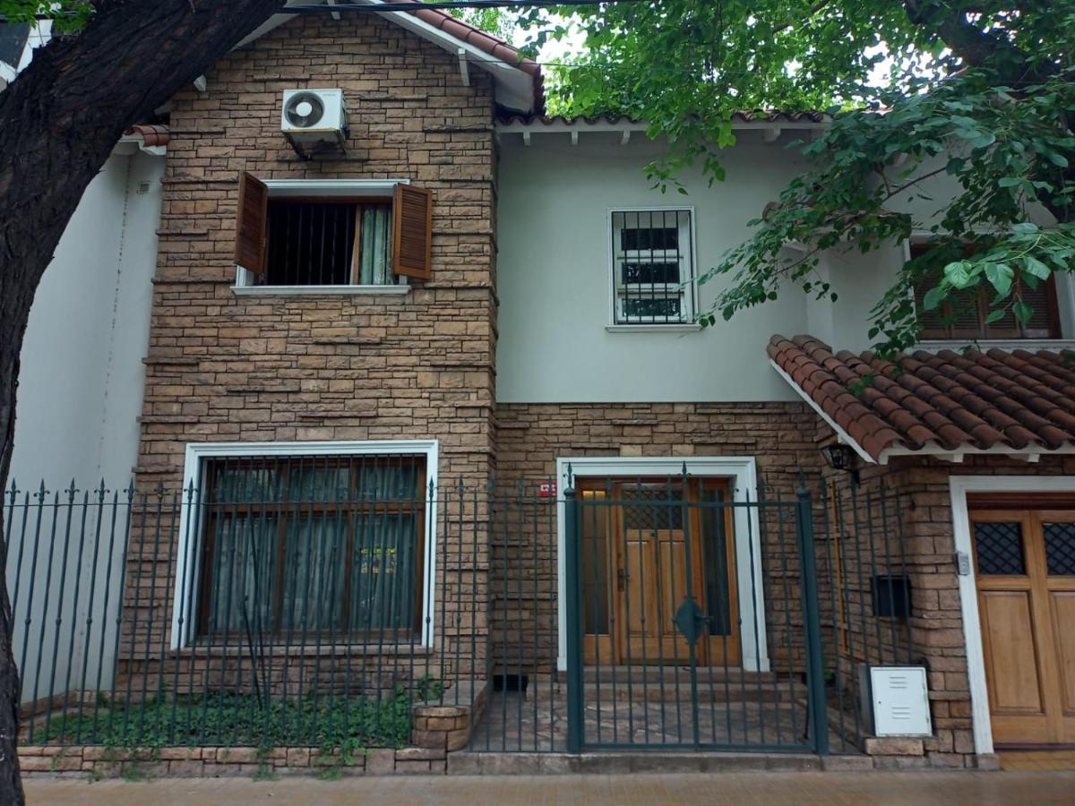 Hostel Casteleyhost Mendoza Bagian luar foto